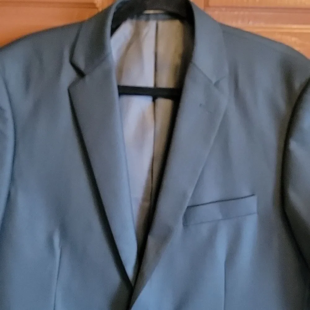 Albert Nardoni-Hunter green Blazer Size 40L. NWT.